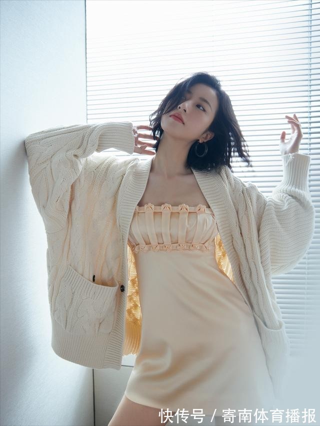优雅 春天穿“针织衫”怎么搭更好看?学会挑选搭配很关键,优雅又时髦