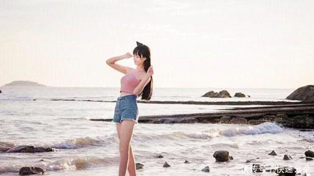 小兰|高中生突破次元壁，完美cos小兰，腐团儿神还原美杜莎，身材美爆！