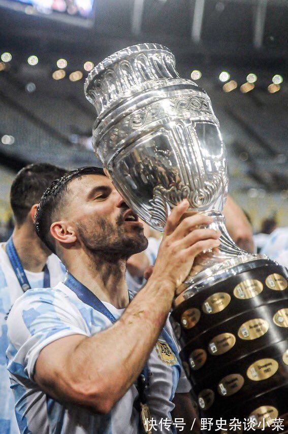 奧萊報|致敬!阿根廷足協(xié)官宣 國內(nèi)金靴獎正式更名阿圭羅獎