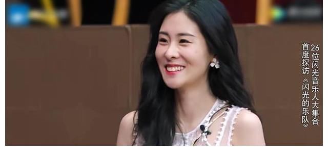 《閃光的樂(lè)隊(duì)》張碧晨對(duì)蕭敬騰的態(tài)度，有點(diǎn)耐人尋味