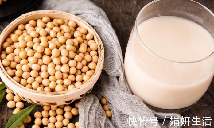 牛奶|喝豆浆、豆奶好还是喝牛奶好？营养师说清楚了，过年买它回家