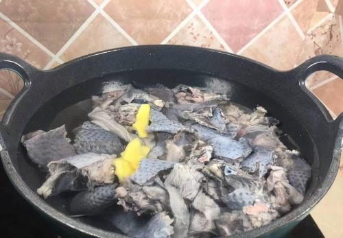 春天湿气太重,多给家人喝这汤,营养滋补又祛湿,让你一身轻松