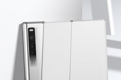 概念|快看丨OPPO发布卷轴屏概念手机，屏幕大小可滑动调节