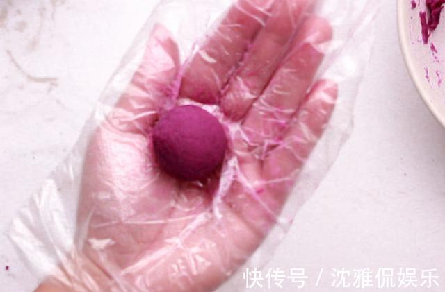 懒人|教你做低卡紫薯饼,不放油不揉面,适合懒人和减肥瘦身人士