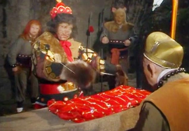 难怪观音院的老和尚要偷唐僧的锦襕袈裟,你看这袈裟的作用是什么