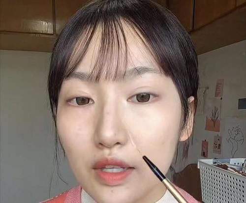 鼻子两边的法令纹怎么去除？教你3个小妙招，实用又有效