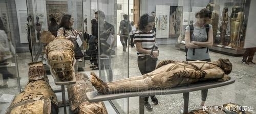 镇馆之宝|埃及博物馆有一对雕像,用水晶石做眼睛,古代工匠究竟想干啥