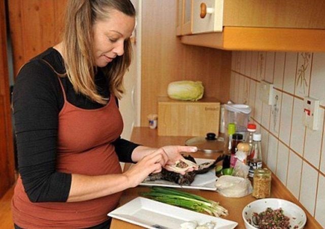 羊水量|3类食物会降低羊水质量,影响宝宝发育,这些表现说明羊水好