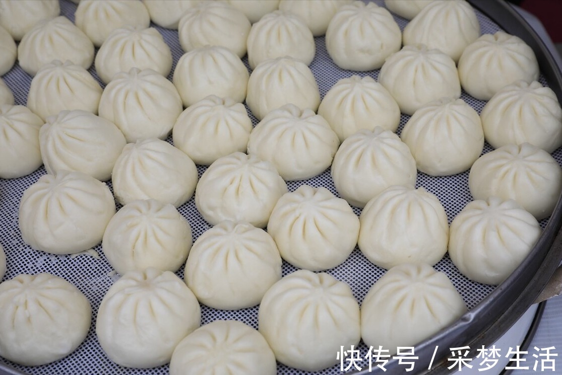 鲜嫩|蒸包子,万不可直接上锅蒸,牢记3个诀窍,包子鲜嫩松软,不塌陷