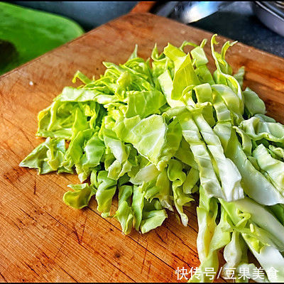 酸奶油|俄式牛肉红菜汤比补药营养，却不要钱