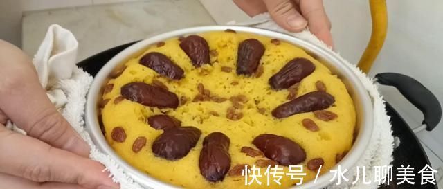 玉米面又出新吃法，教你简单一做，做法比面包简单，比蛋糕都好吃