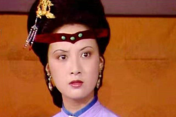 贾母|贾母一句话让王熙凤乐开花,给王夫人种下一根刺,宝钗:太精明了