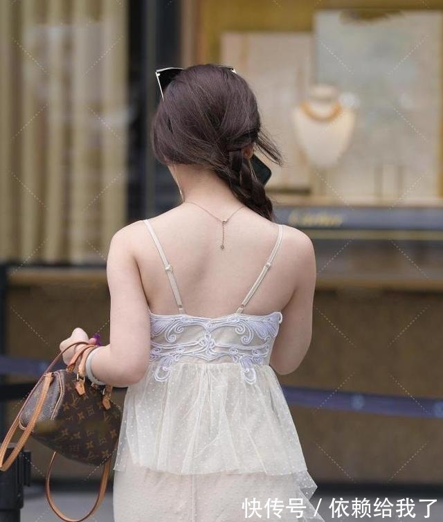 少女时代 多层网纱长裙,与厚底高跟鞋搭配,性感甜美,妥妥的小仙女!