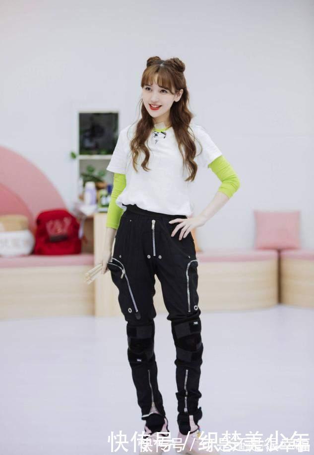 花苞头|别总是披头发啦,试试这5款冬季“发型”,知性优雅还减龄