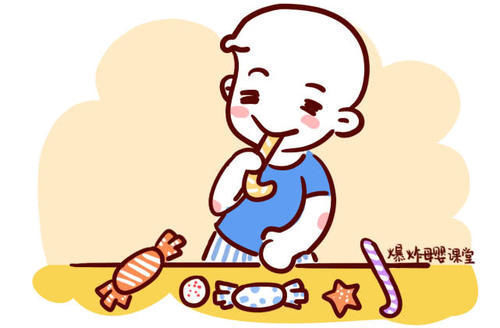 手机|超市结账区男孩殴打妈妈,只是因为零钱挡住了手机,旁人目瞪口呆