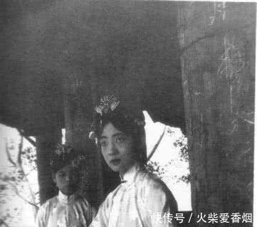 清朝|清朝老照片真实的皇后，别再让电视剧给骗了！