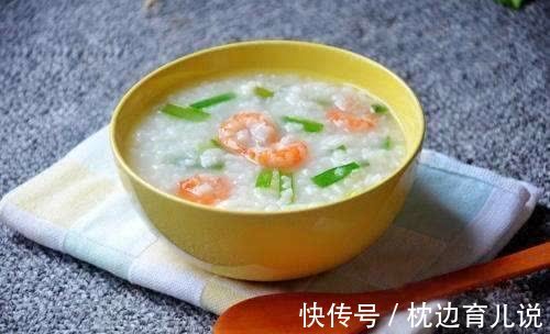 宝宝|一岁多的宝宝怎么安排一天的辅食与奶量,这样才是正确