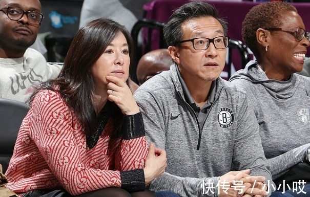 欧文|篮网老板娘久违亮相，气质优雅！看不出快60岁，替蔡崇信分忧