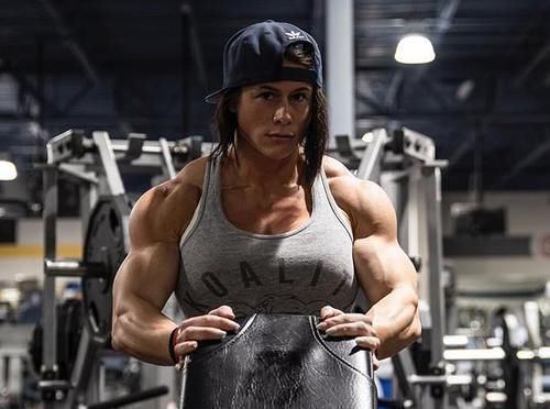 肌肉线条|姑娘一身肌肉,体重87公斤,网友:男友敢分手吗?