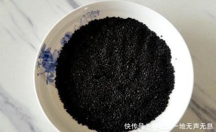 冬天,最该吃的不是花生,而是它,每天吃1小勺