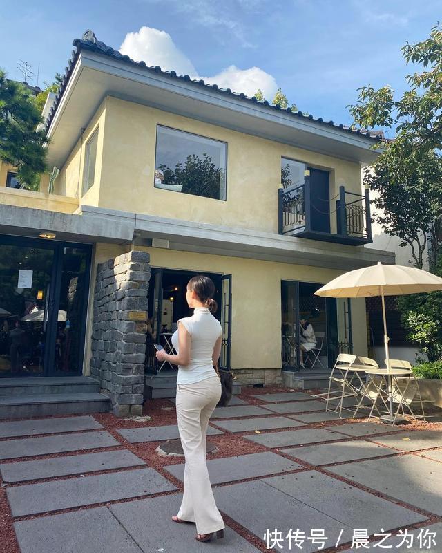 臀围|韩国90后运动型美女,微胖身材却曲线动人,臀围堪比金·卡戴珊!