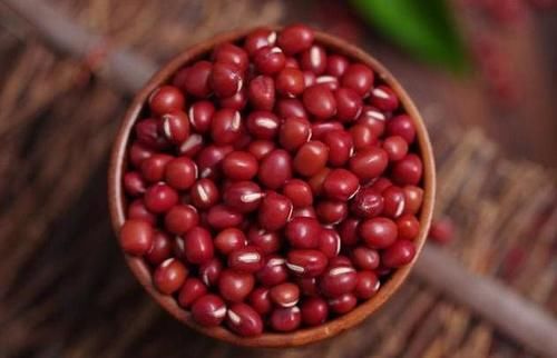 红豆|女性不想没气色,常吃3物,补血益气,排毒养颜,有益健康