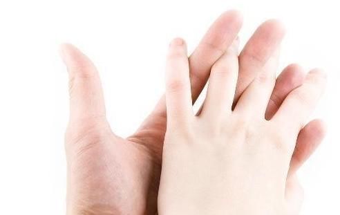 长寿|不论男女,手脚若没有3种“变化”,说明身体健康易长寿!