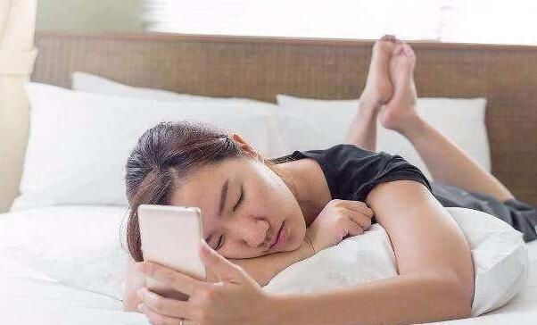 孕期|如果你怀孕了,最好不要将手机放这3个地方,对孕妈和胎儿都不好