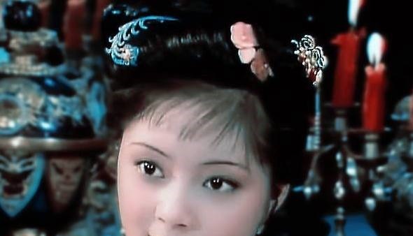 宝玉|薛姨妈告诉宝钗结婚之事,宝钗低头不语,后来便自垂泪,这是为何