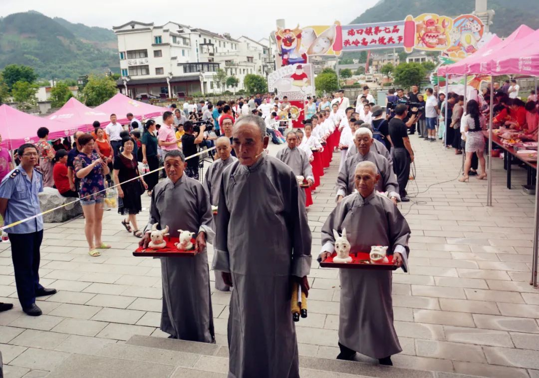 slight|“年过半，馒头香”，快来尝一尝洪岭高山馒头，附赠周边游全攻略