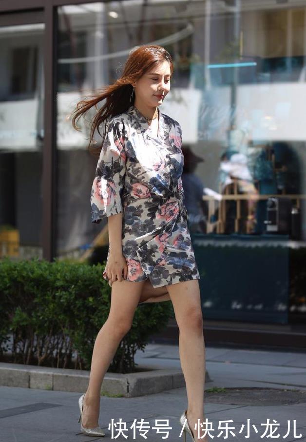 风韵|美女的魅力太强大,完美的身材配上迷人的穿搭,一种莫名的心动感