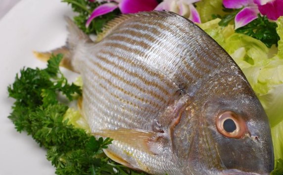 吃鱼记得避开这两个部位,重金属含量特别高!