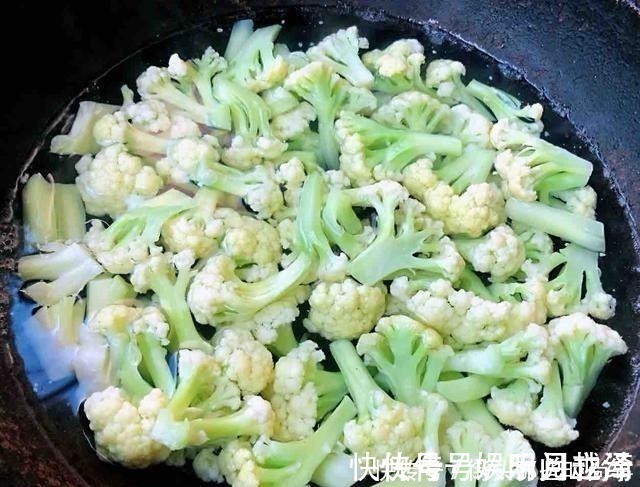 花菜|“它”是碱性食物，女人常吃增强体质，少掉发，抹平赘肉小肚子