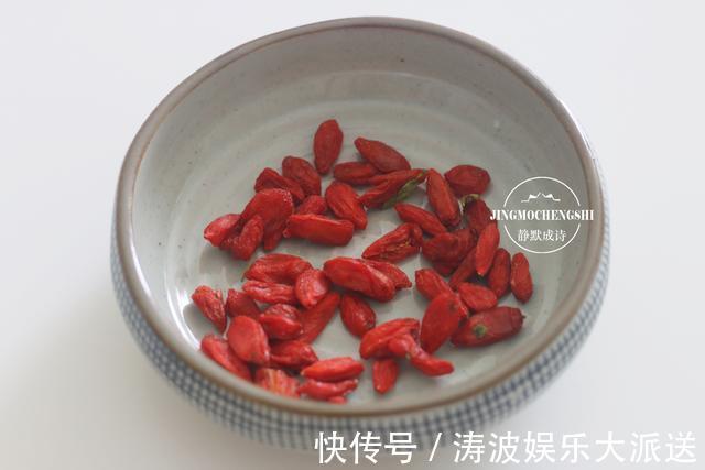 银耳|抓住两点,煮银耳羹会快速出胶,黏稠光滑补胶原,女人养颜必备