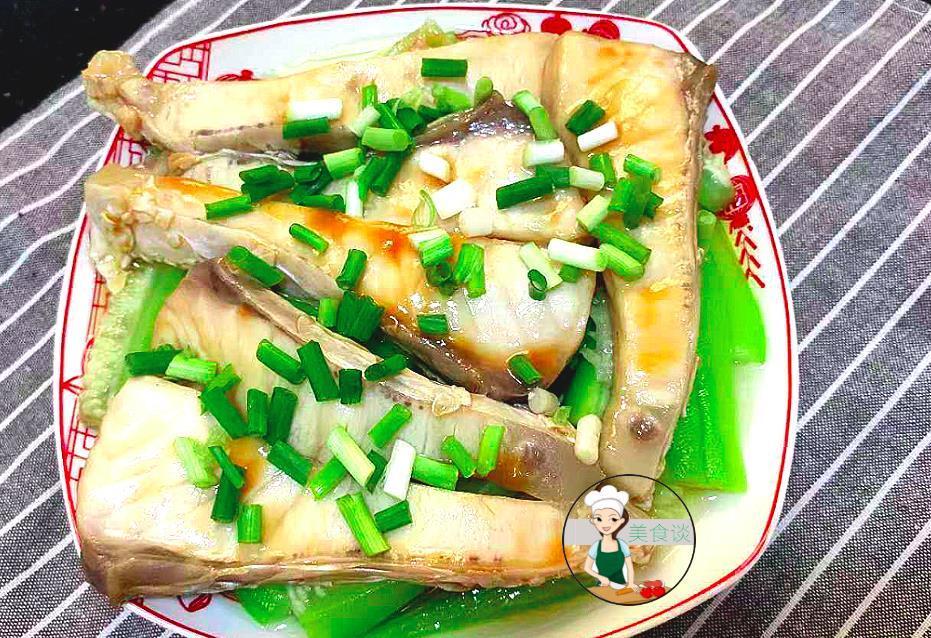 入味|夏天此蒸菜多做给家人吃,蒸一蒸7分钟出锅,真鲜嫩!营养不上火