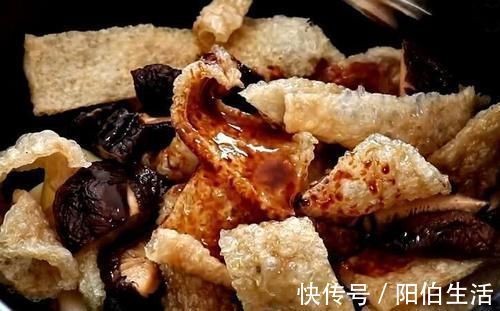 冬天，宁可不吃猪肉，也要吃它，锅中一焖鲜嫩筋道Q弹，比吃肉香