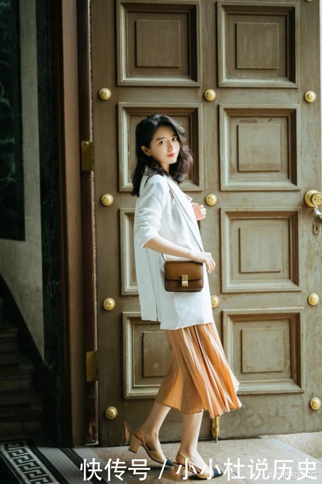 今年流行的西装外套还不会穿跟着三木博主这样穿,时髦又减龄