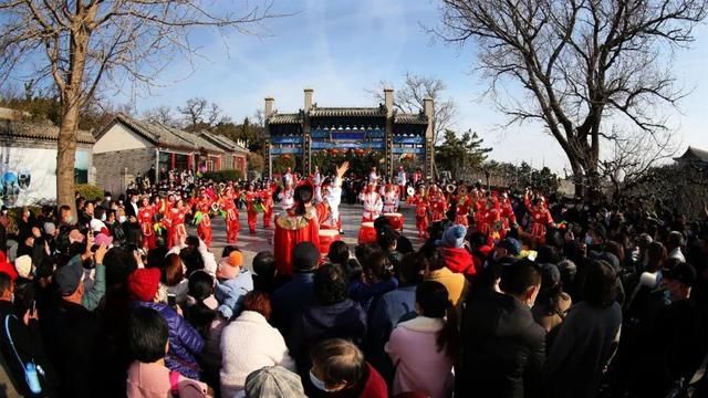  大饱眼福！锣鼓、秧歌、大戏、变脸齐上阵，让你一次看过瘾！