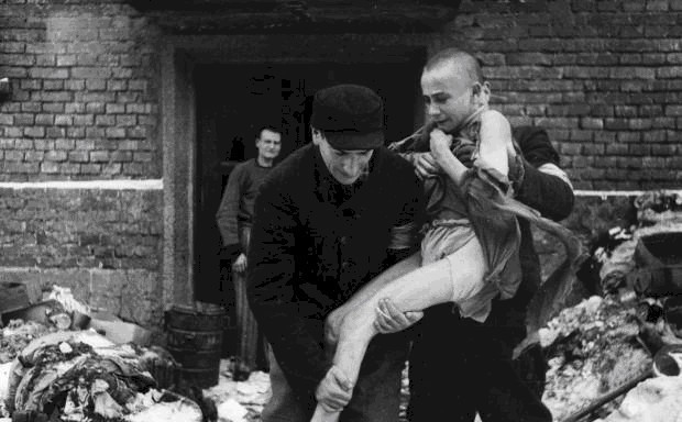 彩色照片|奥斯威辛集中营解放75周年,更多彩色照片曝光,展示了纳粹的罪恶