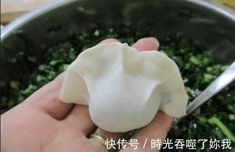 为何有人说包饺子时不能数个数？百岁老人说出原因，原来并非迷信