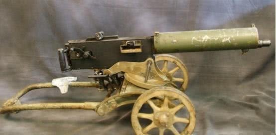 价钱|李鸿章第一次见马克沁机枪,并没问价钱而是问了一句话,让人无尽的心酸