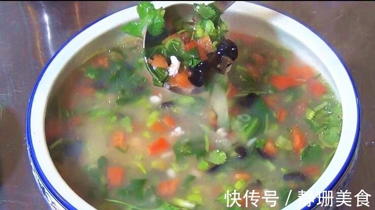 口味|秋天最受欢迎的一道汤：酸辣疙瘩汤，酸爽开胃，口味丰富