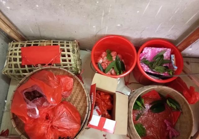 农村|带城里媳妇回农村喝喜酒,花了30份子钱,一上菜她哭了