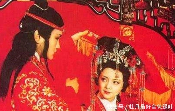 到底|为何贾宝玉宁愿出家,也不与薛宝钗厮守终生?她到底做错了什么?