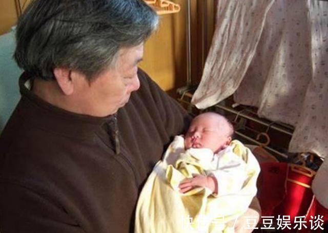 儿子|“你不生,我生”,55岁高龄产妇赌气生二胎,只为“报复”大儿子