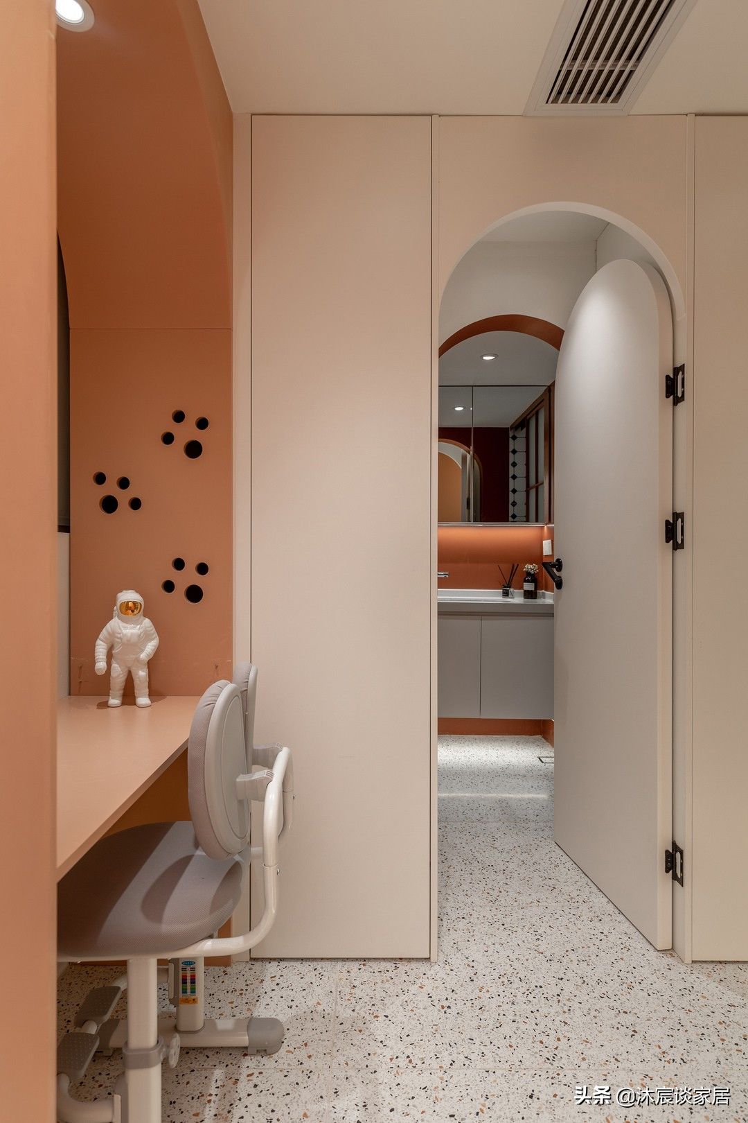 沐宸|看老破小如何“脱胎换骨”？重装34平小家，有三室有阅读区，惊艳