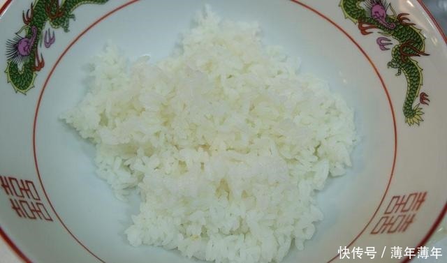 孩子|早餐这样做,孩子最爱吃,一大碗上桌,营养好吃又漂亮,看饿了