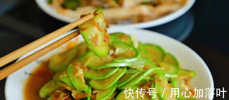 小鹿|5分钟就能做好一道快手家常菜，简单又好吃，还能补钙，老少皆宜！