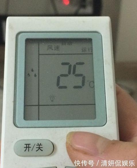 |沙雕动画,搞笑:为了捡瓶盖,叫了全村的人来喝酒