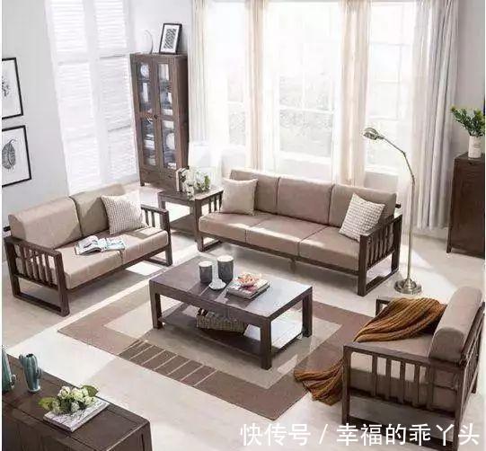 u形|客厅怎么放沙发?别再用3+2+1的方式了,现在流行这样摆
